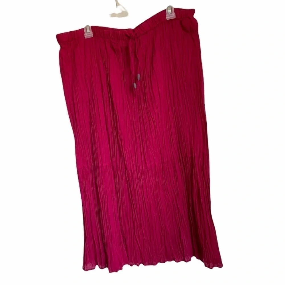 NWT-White Stag Crinkle Burgundy Skirt. Size Large 12-14 - Picture 2 of 8
